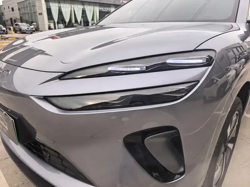 2026 BYD Sea Lion 06 с пробегом 1 300 км