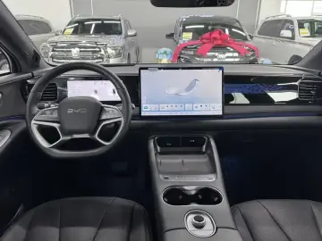 2025 BYD Sea Lion 06 с пробегом 8 000 км