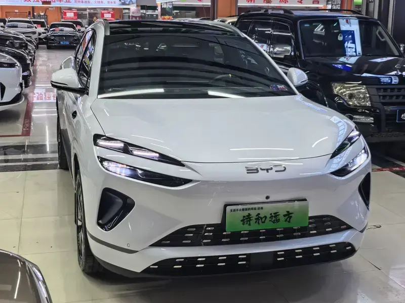 2025 BYD Sea Lion 06 с пробегом 14 000 км