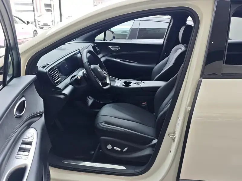 2025 BYD Sea Lion 06 с пробегом 1 500 км