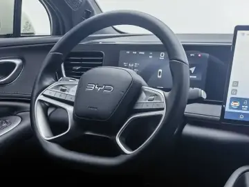 2025 BYD Sea Lion 06 с пробегом 11 000 км