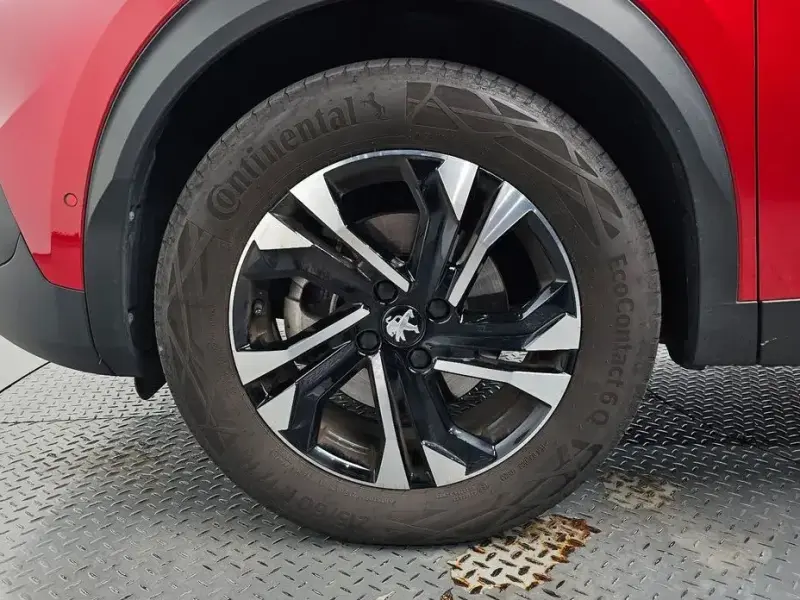 2023 Peugeot 2008 с пробегом 27 670 км