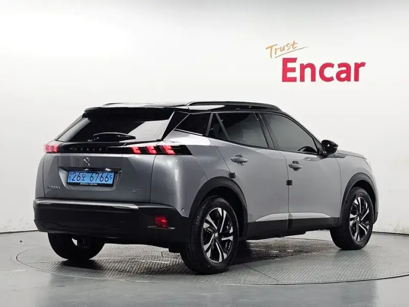 2022 Peugeot 2008 с пробегом 25 095 км