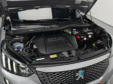 2022 Peugeot 2008 с пробегом 25 095 км