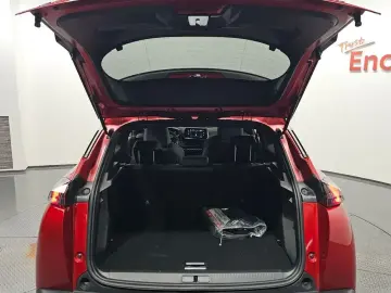 2023 Peugeot 2008 с пробегом 27 670 км