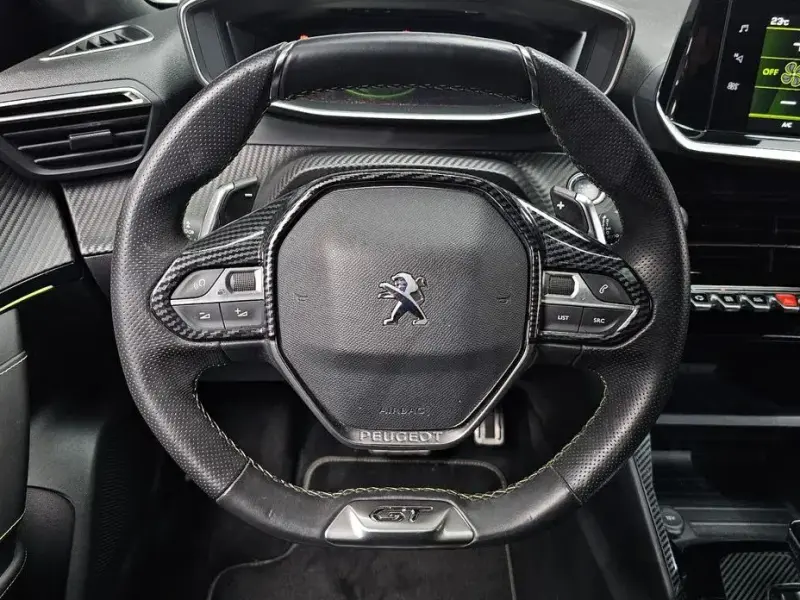 2020 Peugeot 2008 с пробегом 27 182 км