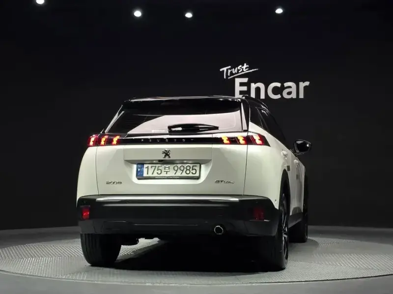 2021 Peugeot 2008 с пробегом 102 739 км