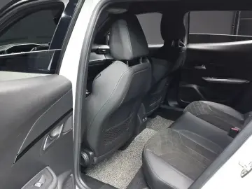 2021 Peugeot 2008 с пробегом 102 739 км