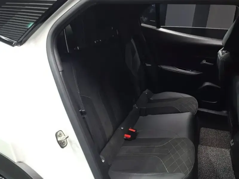 2021 Peugeot 2008 с пробегом 102 739 км
