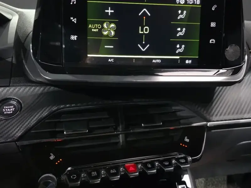 2021 Peugeot 2008 с пробегом 102 739 км