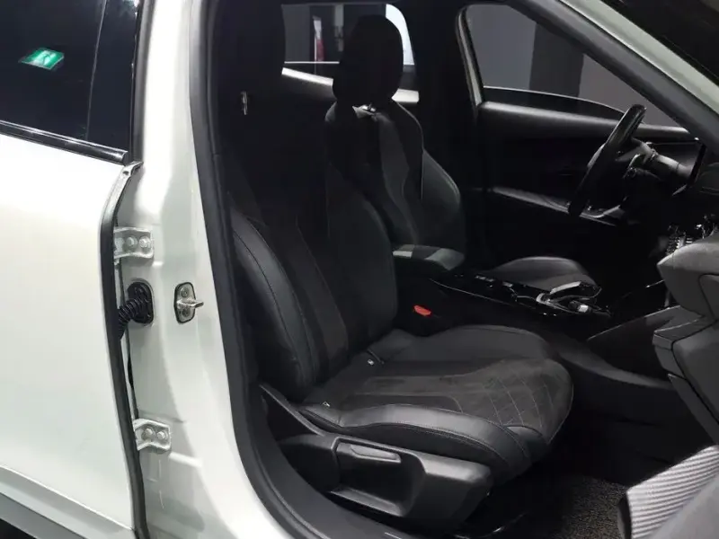 2021 Peugeot 2008 с пробегом 102 739 км