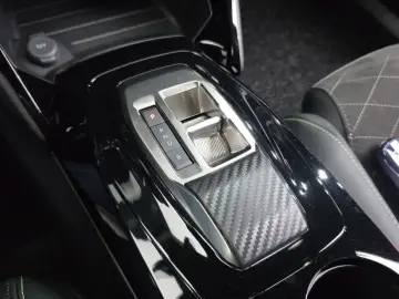 2023 Peugeot 2008 с пробегом 29 389 км