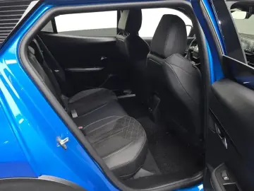 2023 Peugeot 2008 с пробегом 29 389 км