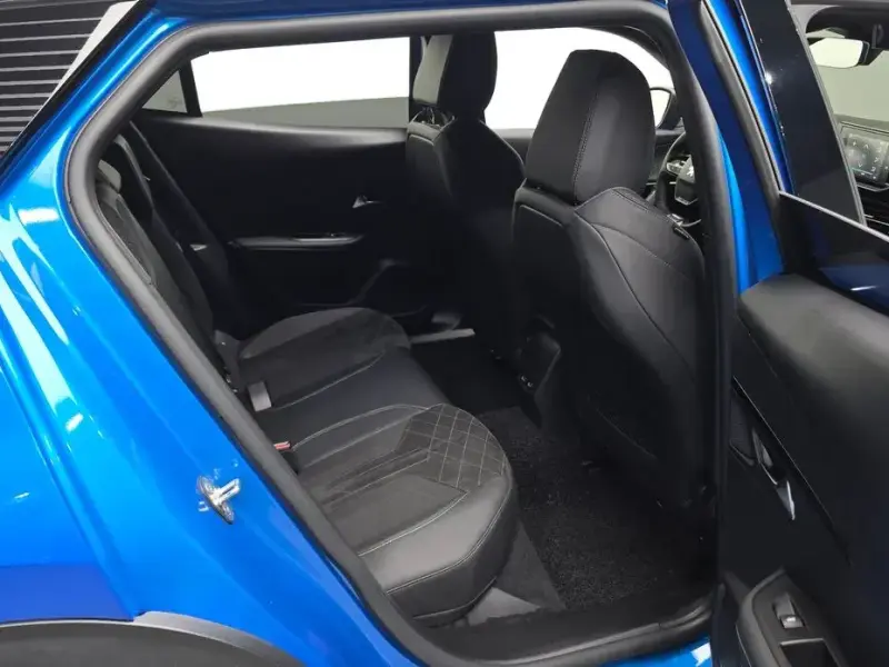2023 Peugeot 2008 с пробегом 29 389 км