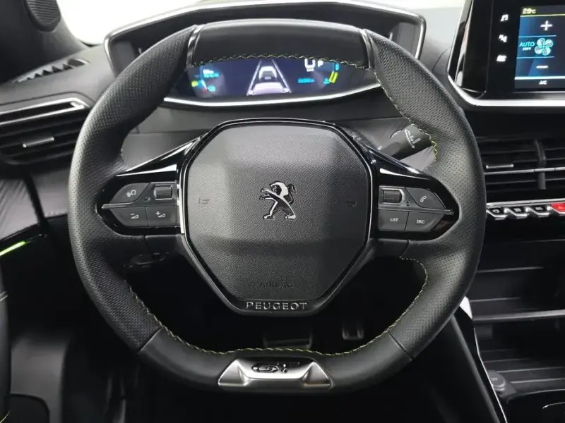 2023 Peugeot 2008 с пробегом 29 389 км