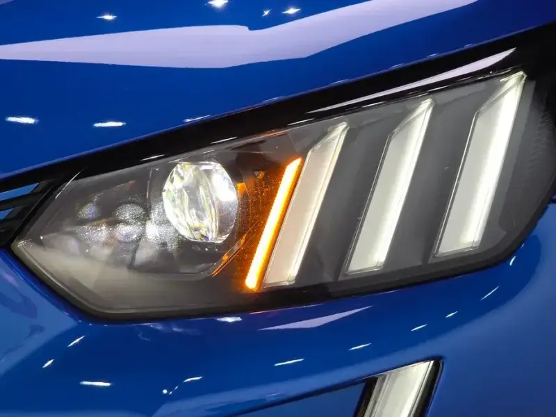 2023 Peugeot 2008 с пробегом 29 389 км