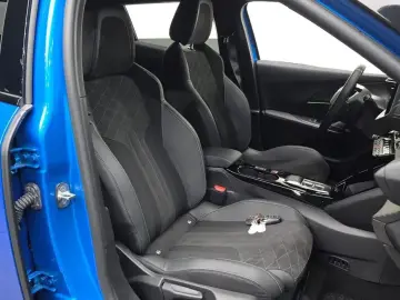 2023 Peugeot 2008 с пробегом 29 389 км