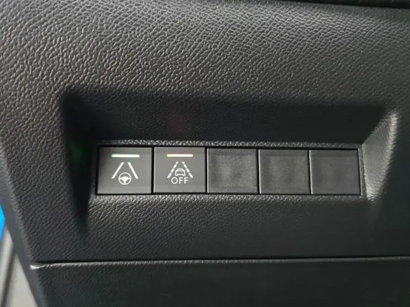 2023 Peugeot 2008 с пробегом 29 389 км
