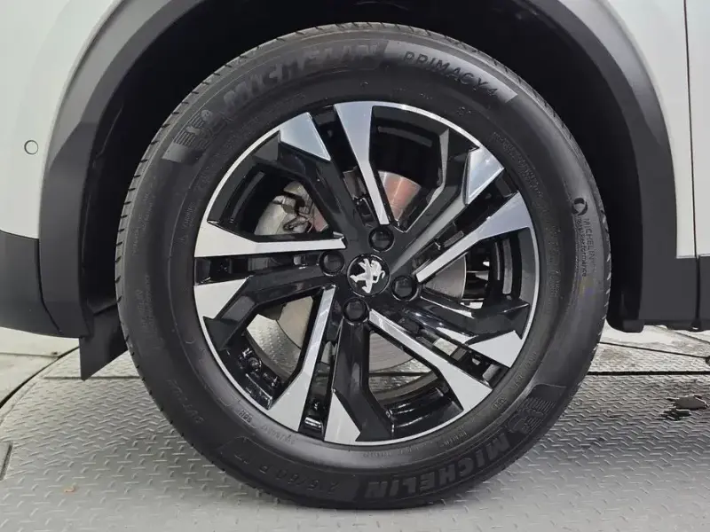 2021 Peugeot 2008 с пробегом 40 428 км