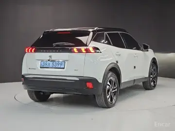 2023 Peugeot 2008 с пробегом 11 879 км