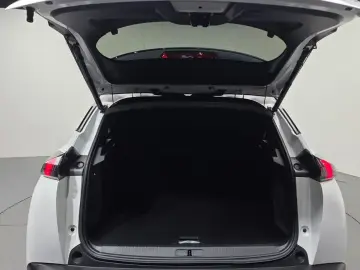 2021 Peugeot 2008 с пробегом 40 428 км