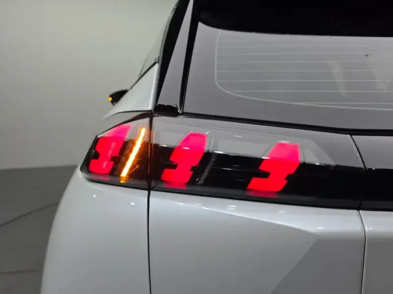 2021 Peugeot 2008 с пробегом 40 428 км