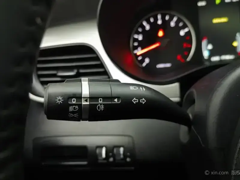 2021 BYD Song Max с пробегом 77 200 км