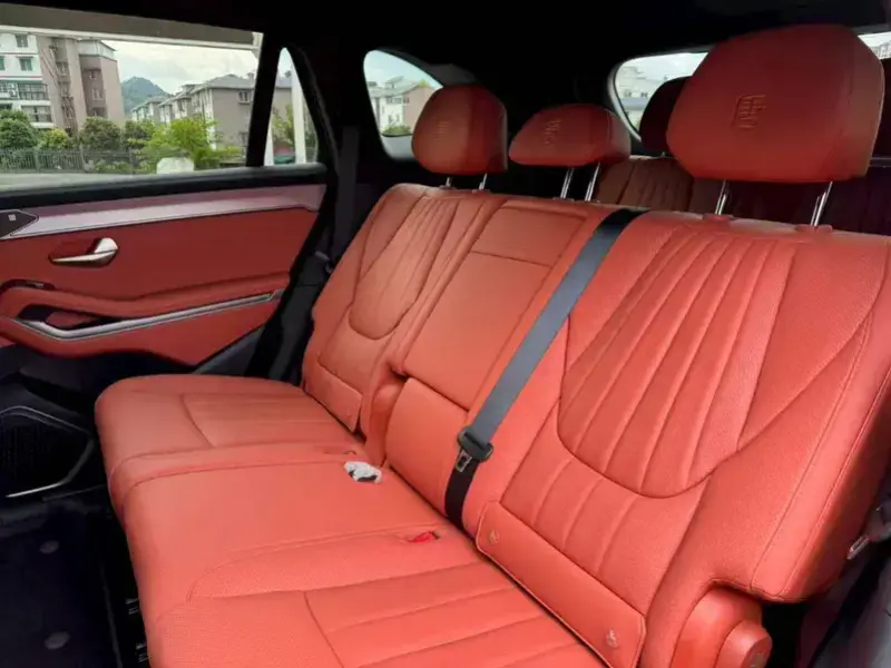 2025 BYD Tang L с пробегом 7 000 км