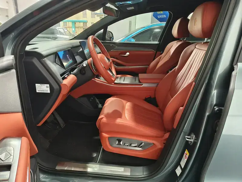 2025 BYD Tang L с пробегом 6 500 км