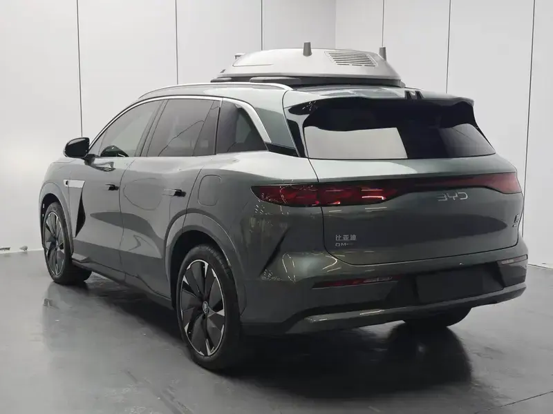 2025 BYD Tang L с пробегом 18 000 км