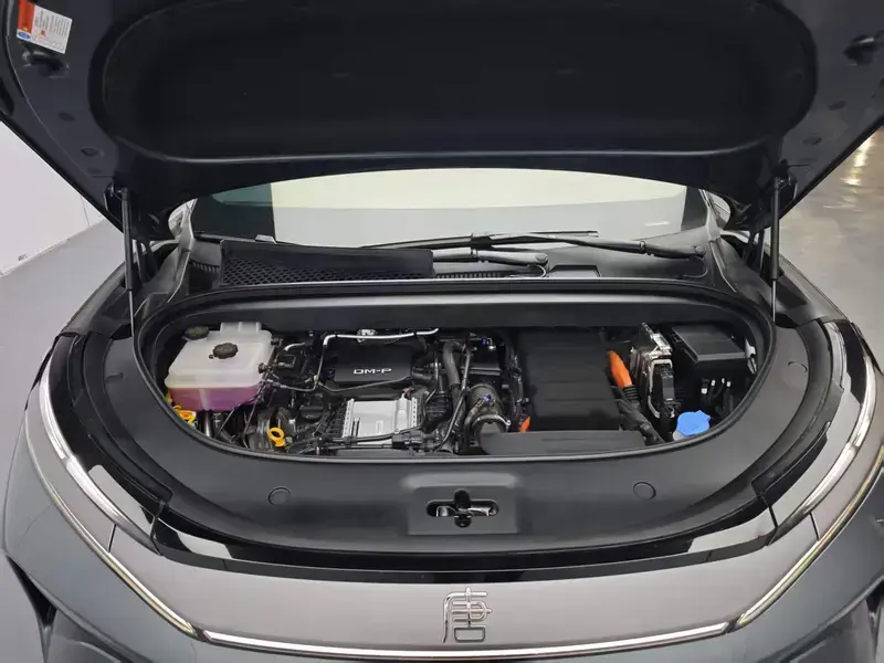 2025 BYD Tang L с пробегом 18 000 км