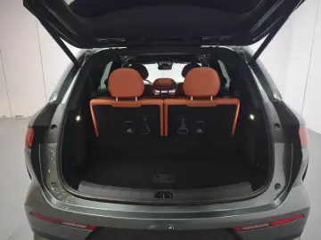 2025 BYD Tang L с пробегом 18 000 км