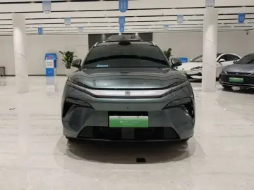 2025 BYD Tang L с пробегом 11 900 км