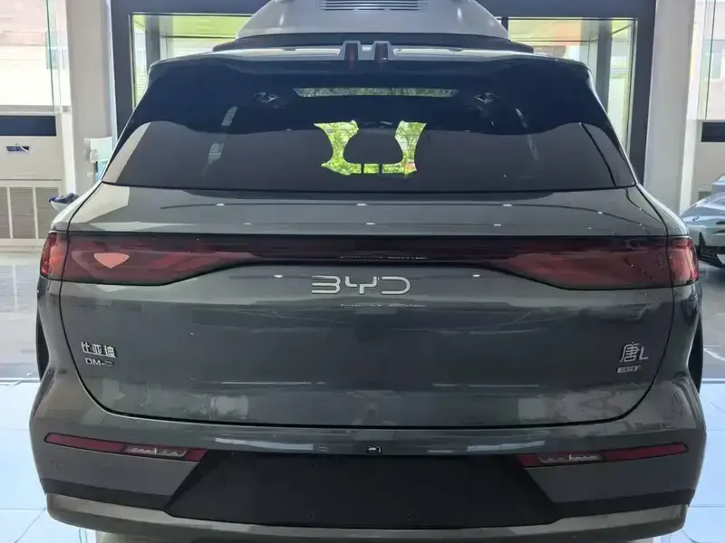 2025 BYD Tang L с пробегом 6 000 км