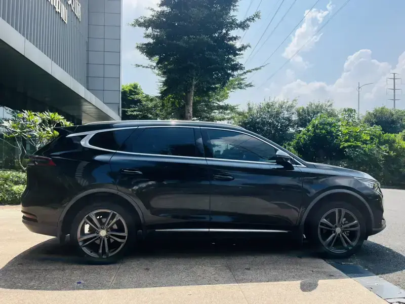 2021 BYD Tang с пробегом 30 000 км