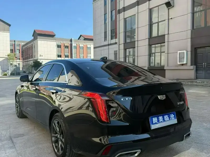 2023 Cadillac CT4 с пробегом 48 000 км