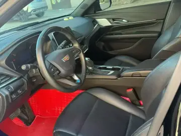 2023 Cadillac CT4 с пробегом 48 000 км
