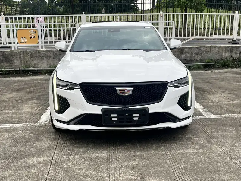 2021 Cadillac CT4 с пробегом 52 000 км
