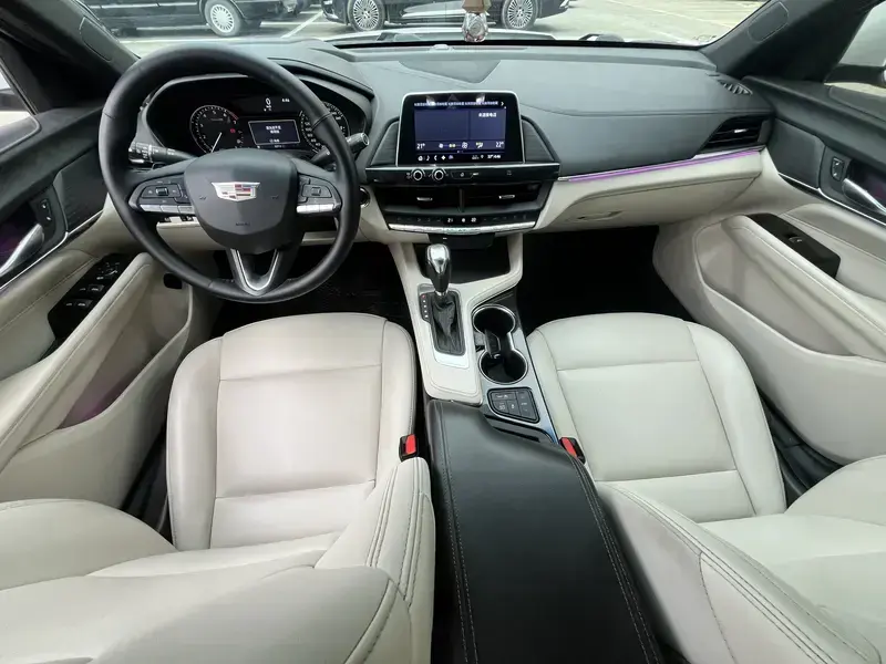 2021 Cadillac CT4 с пробегом 52 000 км