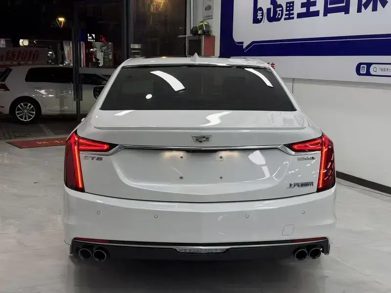 2022 Cadillac CT6 с пробегом 64 000 км