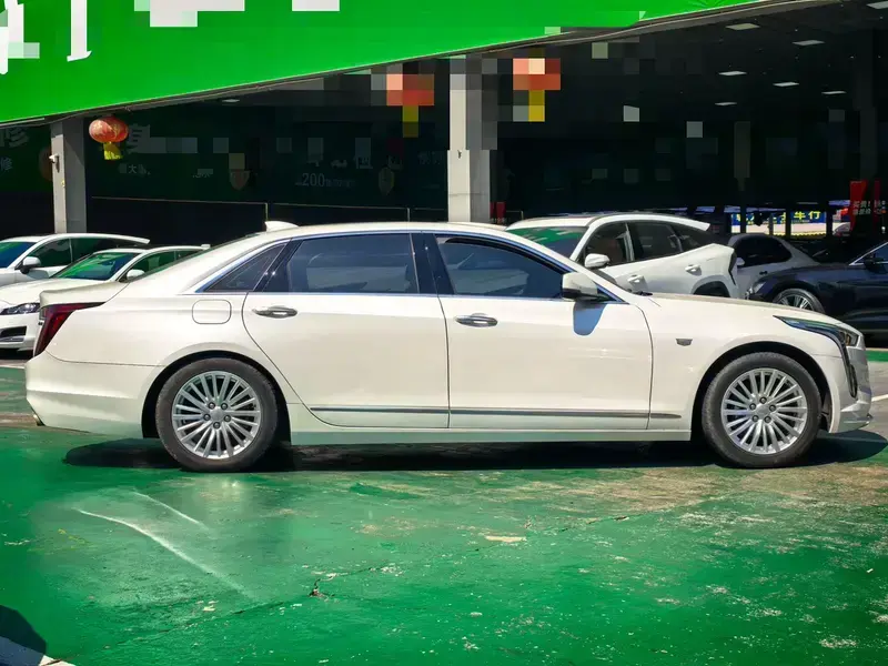 2022 Cadillac CT6 с пробегом 58 000 км