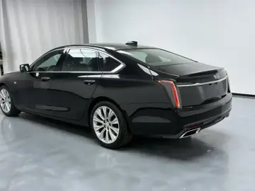 2023 Cadillac CT6 с пробегом 18 000 км