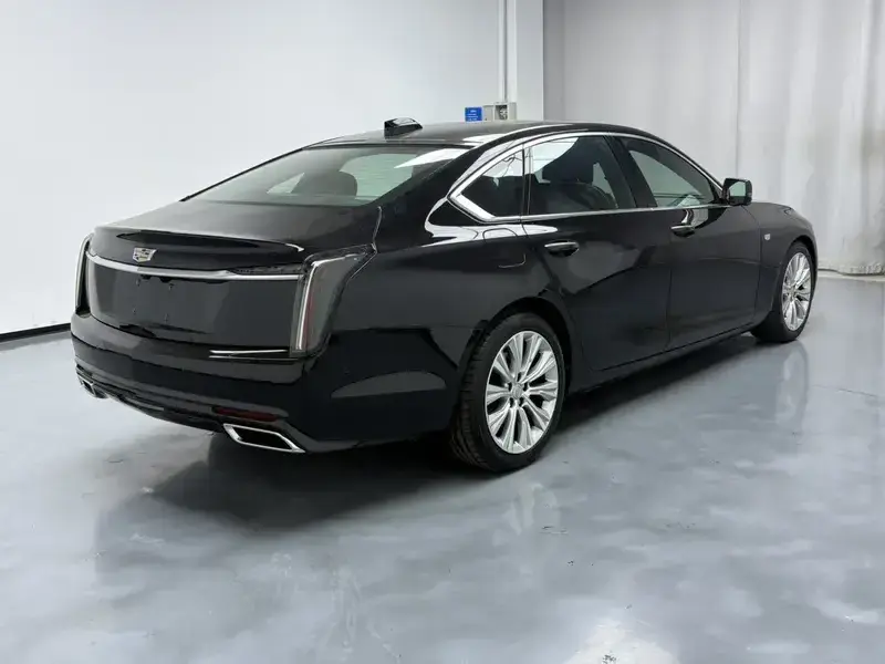 2023 Cadillac CT6 с пробегом 18 000 км