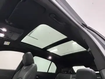 2021 Cadillac XT4 с пробегом 17 300 км