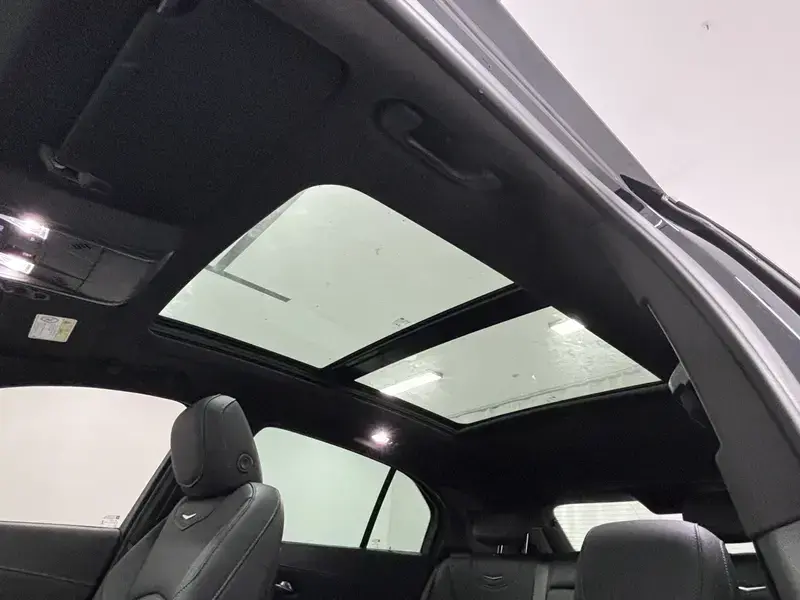 2021 Cadillac XT4 с пробегом 17 300 км