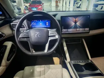 2025 BYD Yuan Up с пробегом 6 600 км