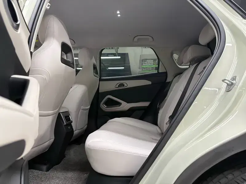 2025 BYD Yuan Up с пробегом 6 000 км