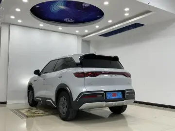 2025 BYD Yuan Up с пробегом 16 000 км