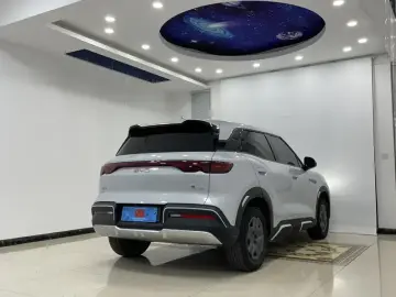 2025 BYD Yuan Up с пробегом 16 000 км