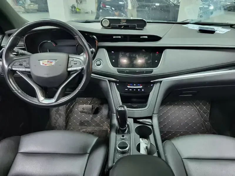 2022 Cadillac XT6 с пробегом 80 000 км